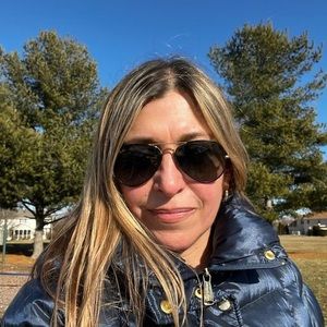 Meet your Posher, Ana